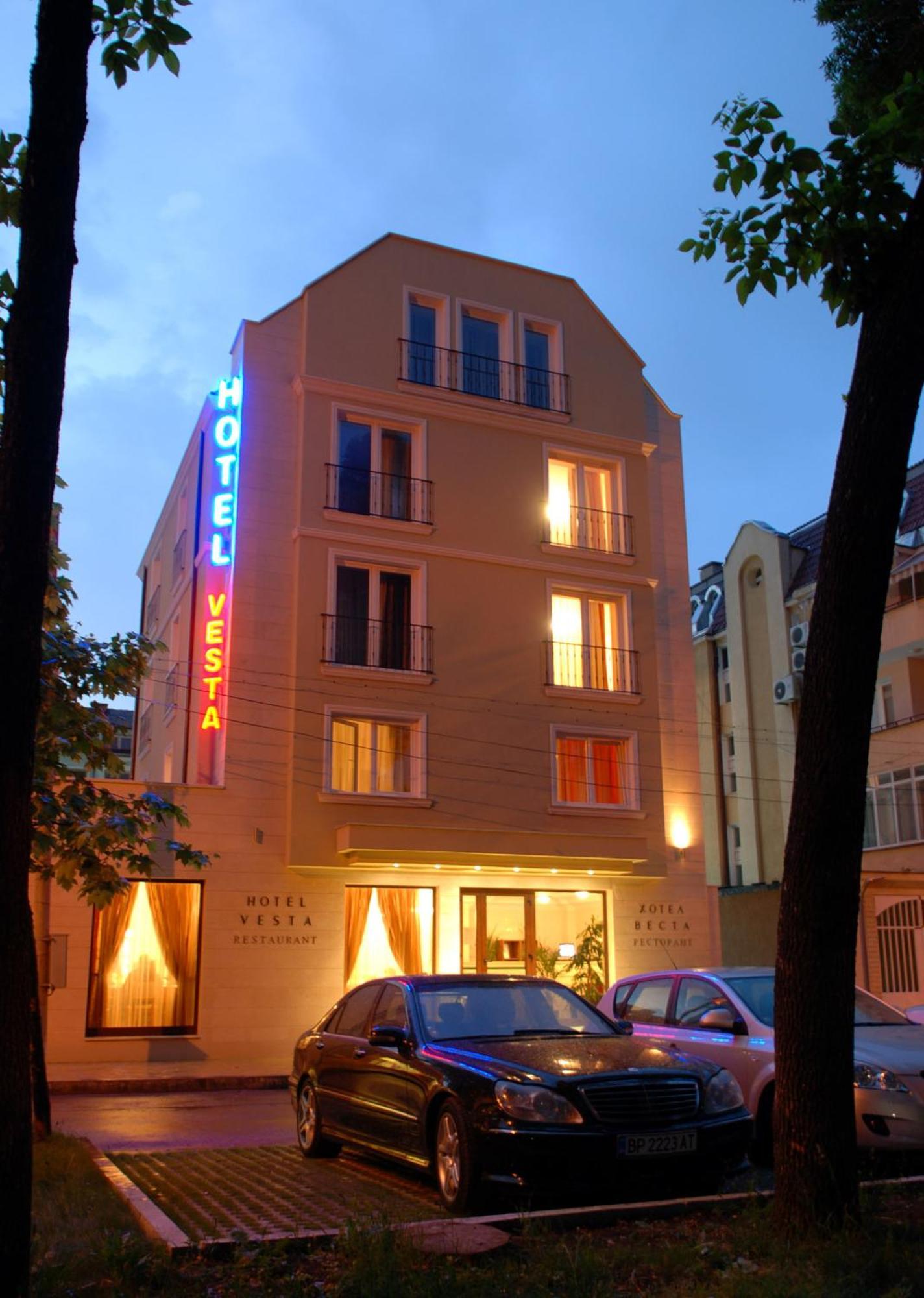 Vesta Hotel Montana Exterior foto